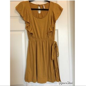 Mustard Xhiliration Dress Size Sm 💛 FINAL PRICE